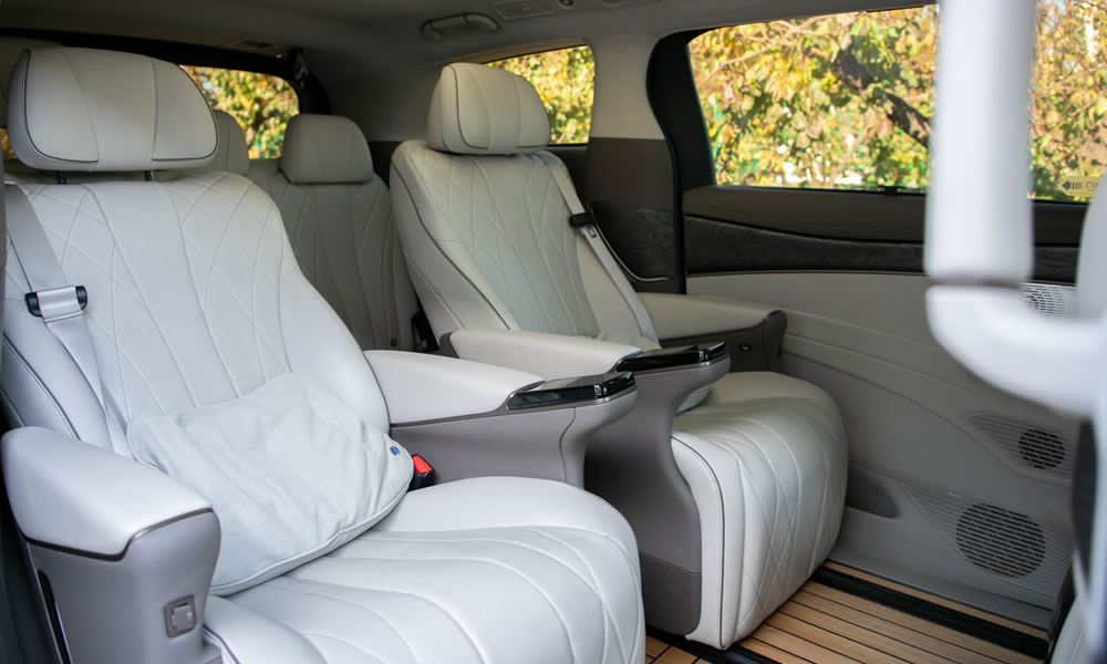 京牌腾势D9租车