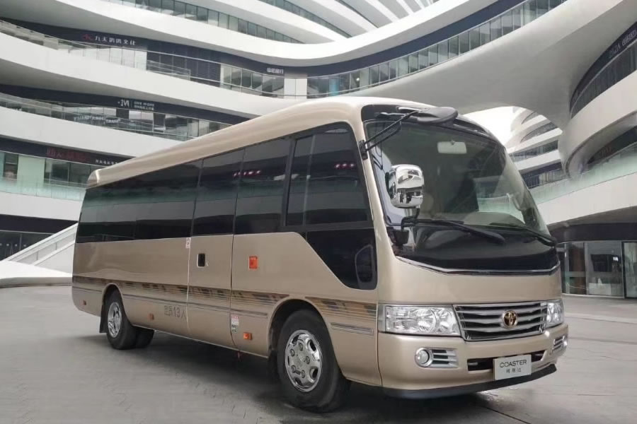 10人以上包车首选：考斯特包车服务