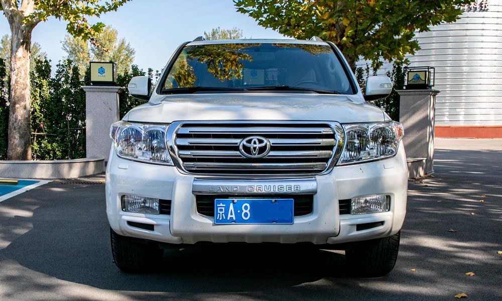 丰田 陆巡5700