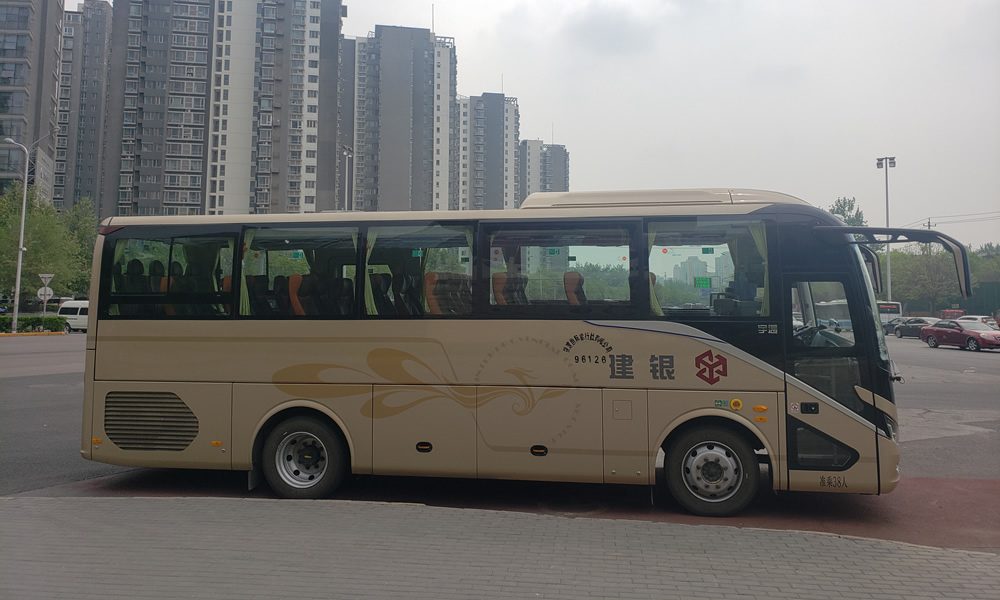 38坐巴士 - 宙斯出行豪车